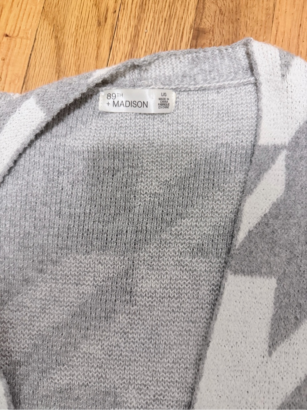 Gray & White Houndstooth Open‑Front Cardigan – 89th & Madison - Picture 2 of 4